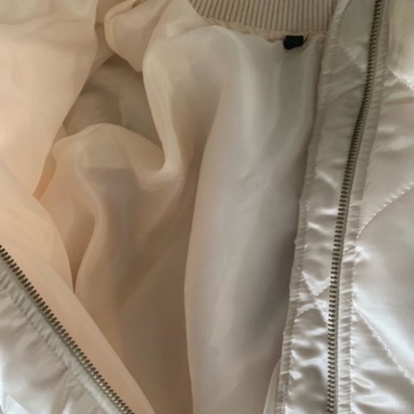 H&M Blush Quilted Puffer Bomber Jacket - Picture 4 of 6